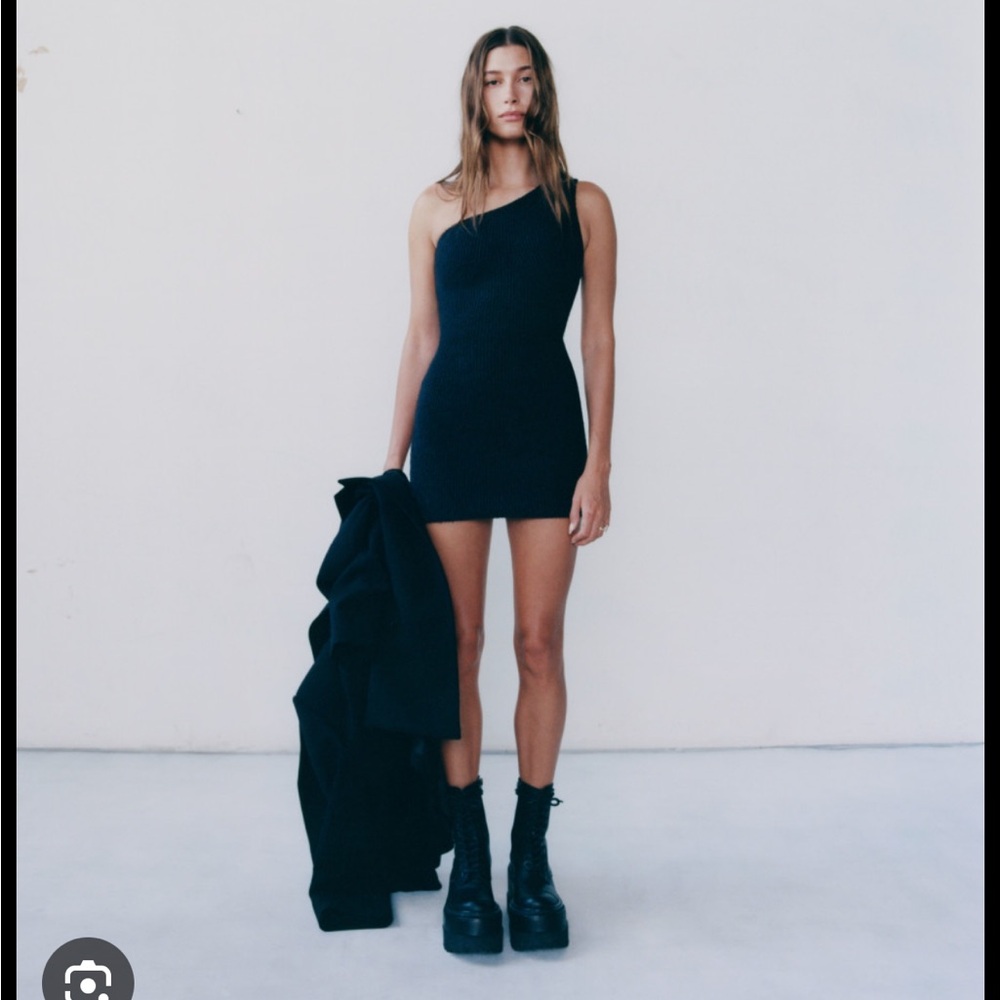 WARDROBE.NYC
x Hailey Bieber HB Mini Dress